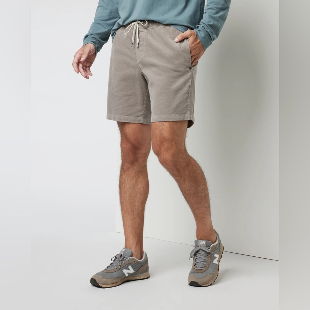Vuori Optimist Men’s Corduroy Shorts in Walnut - Picture 4 of 11